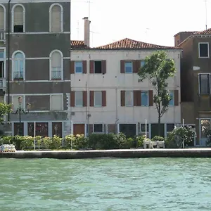 https://ca-isabella.hotelinveneto.com